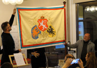 /album/155-vyroci-sveceni-praporu-lumira/061125-prapor-znaky1-jpg/